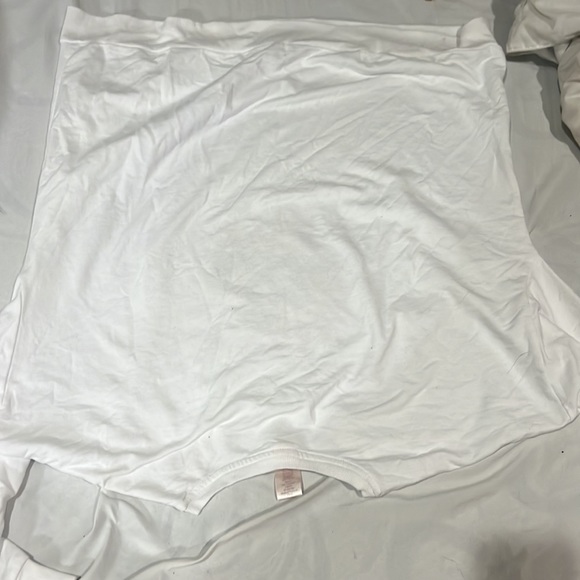 Top - Picture 2 of 3